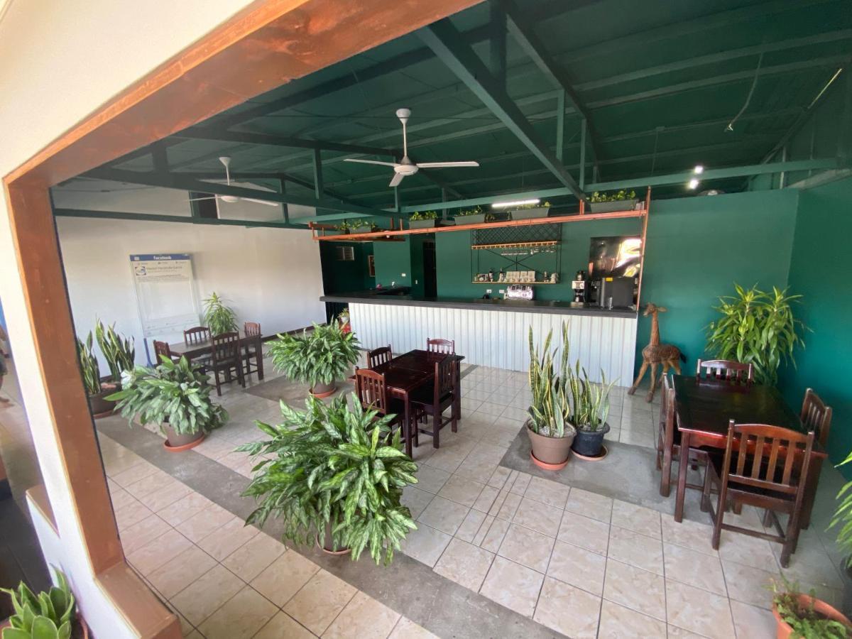 La Hacienda Rooms & Food Jacó Esterno foto