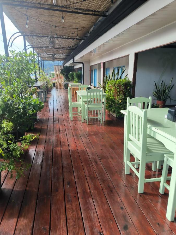 La Hacienda Rooms & Food Jacó Esterno foto